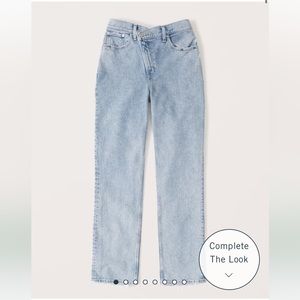 A&F Curve Love 90s Ultra High Rise Straight Jean Light Criss-Cross Waist Size 31